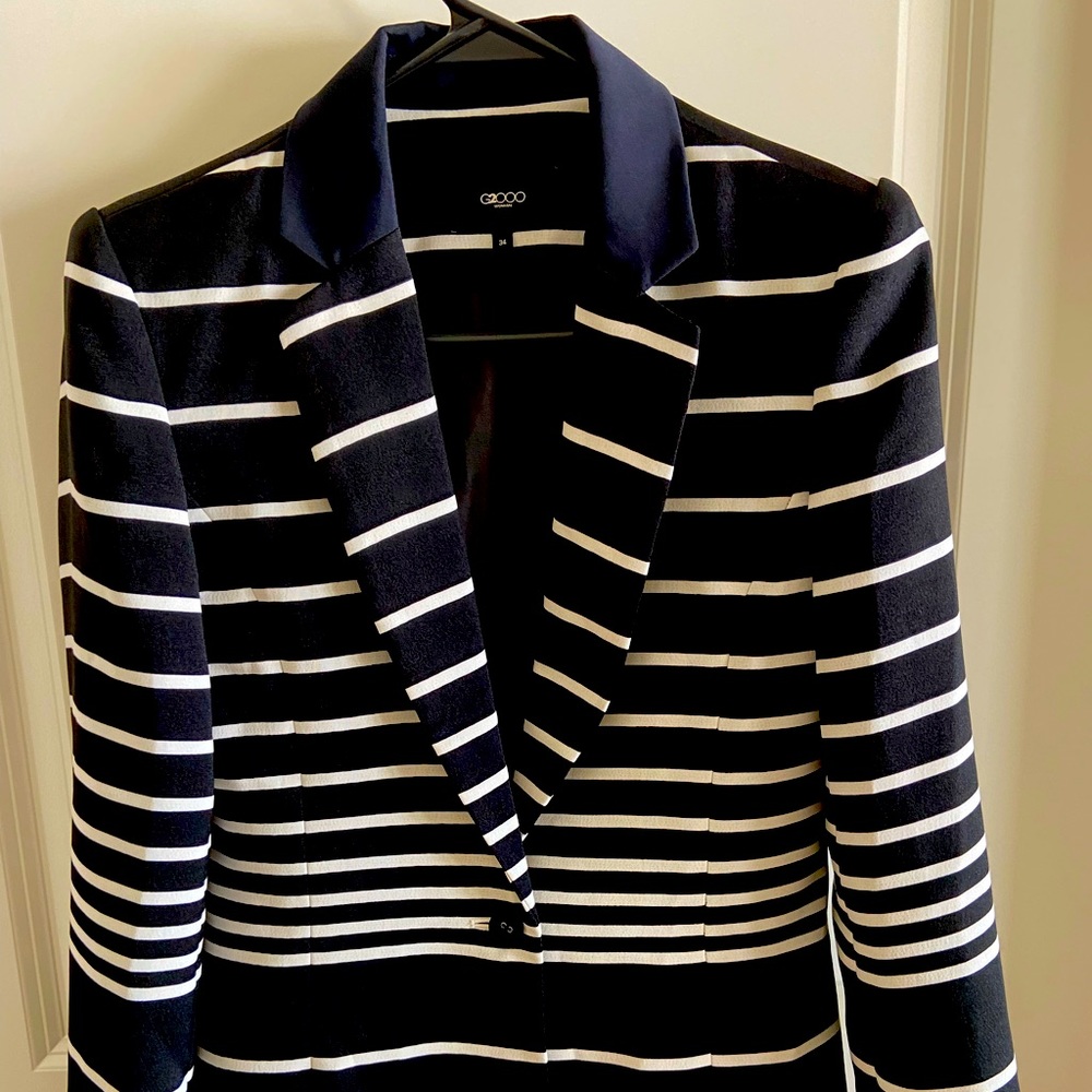 G2000 Women Blazer in stripe Sz 34